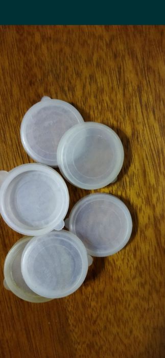 Крышки капроновые.