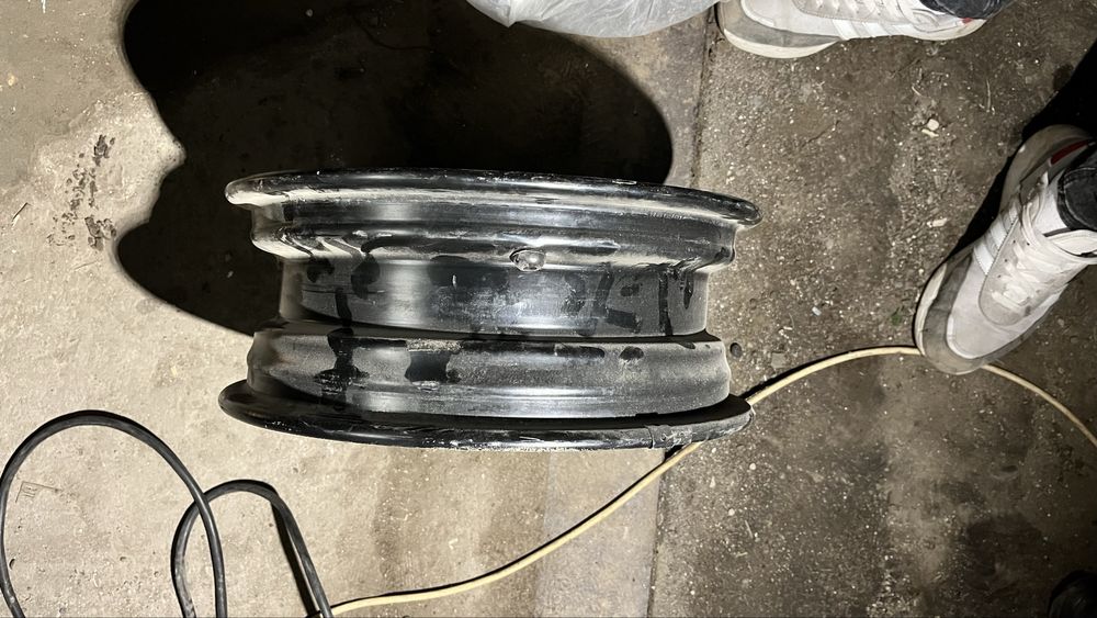 Штампованная диска