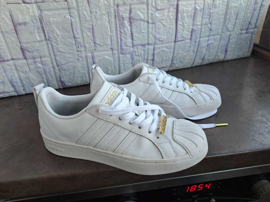 дамски кецове спортни обувки,маратонки Adidas ном.37.5