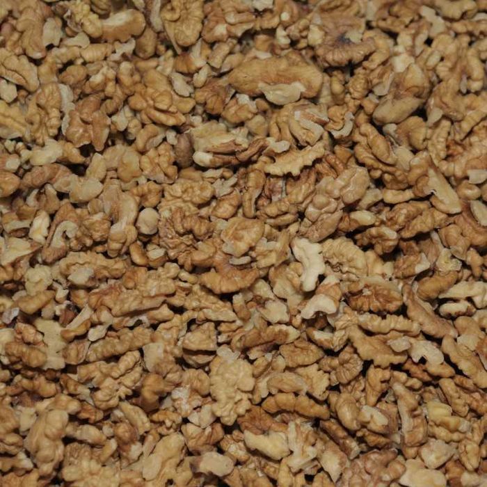 Miez de nuca - calitate romaneasca superioara