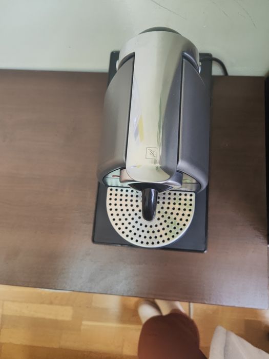 Кафе машина за капсули с органайзер  Крупс Неспресо/ Krups Nespresso