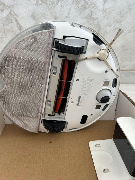 aspirator robot Xiaomi Mi Robot Vacuum-Mop 2 Pro.