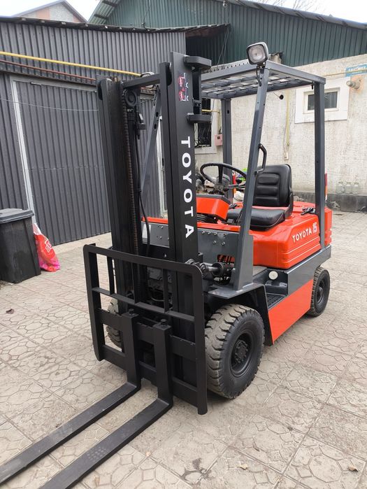 Продам вилочный погрузчик