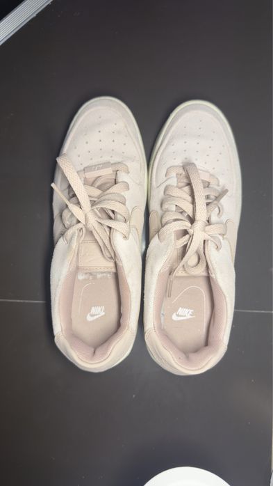 Adidasi Nike air force 1 sage marimea 38.5