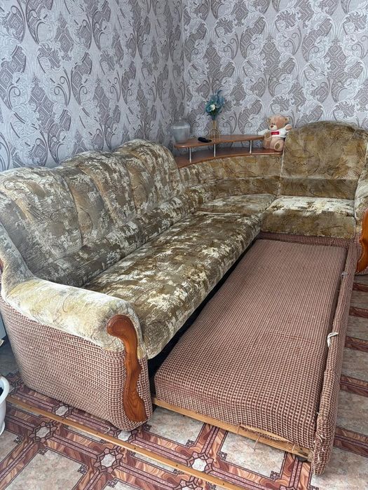 Продам диван угловой