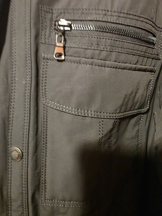 Продам куртку мужскую