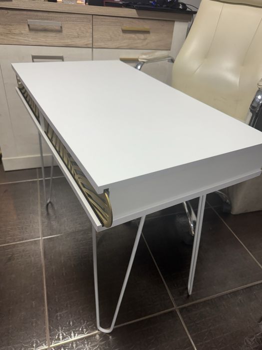 НАМАЛЕНО Бюро/тоалетка