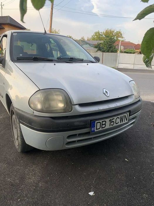 Vând Renault Clio 2 hatchback