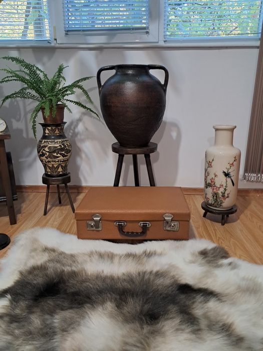 Кожен ретро куфар почти нов 7€