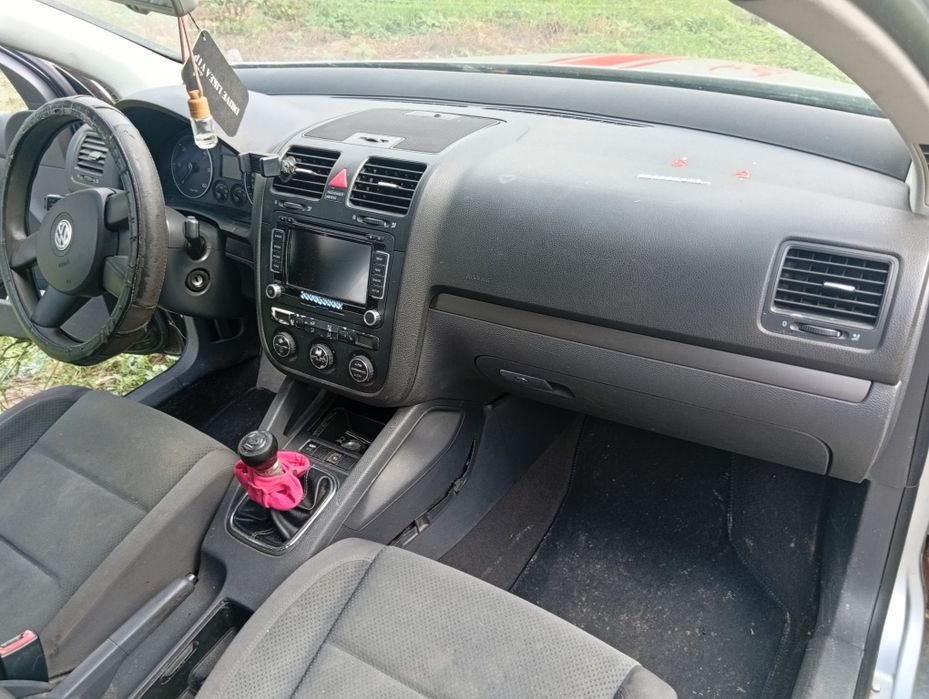 Vand golf 5, motor 2.0 140 cai