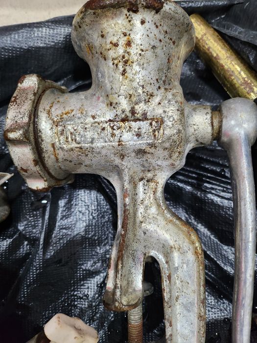 Ръчна месомелачка