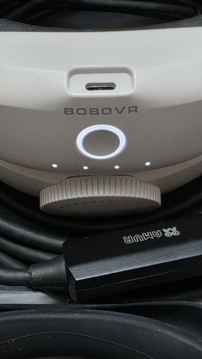 Meta Quest 3 512 GB + BOBOVR M3 + кабель