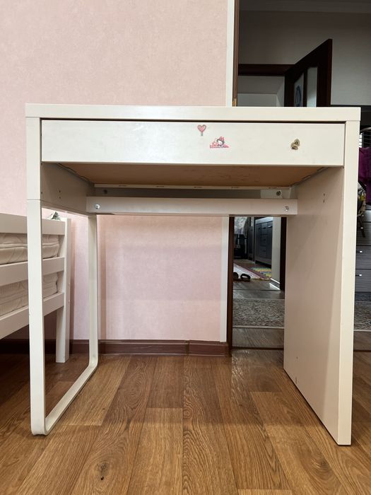 Продам столик ikea