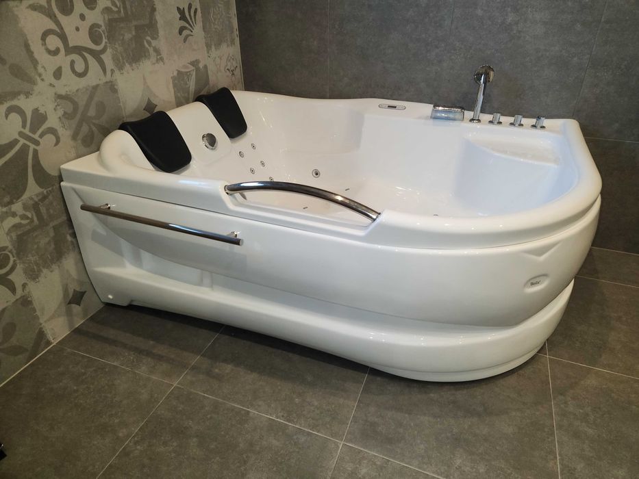 Хидромасажна вана Wellis Dublo E-Drive, 180х130х62 см