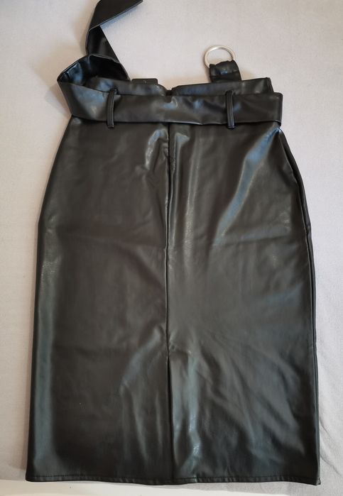 Нови кожени поли Zara, Waikiki М размер