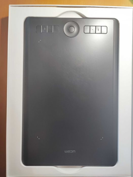 Tabletă grafică Wacom IntuosPro M PTH-660 + creion WacomPro +accesorii