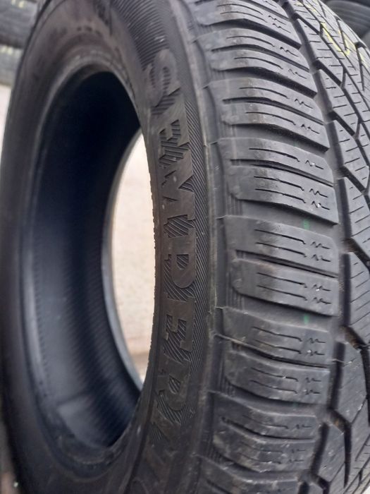 Anvelope de iarna 205-60r16 Semperit