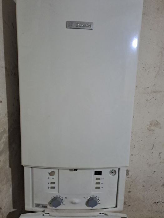 Газов котел BOSCH CONDENS 3000