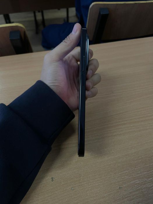 Продам HONOR 200lite