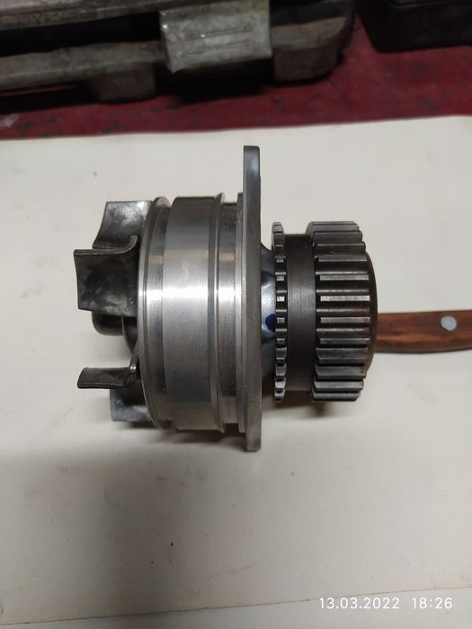 Помпа на Ниссан.