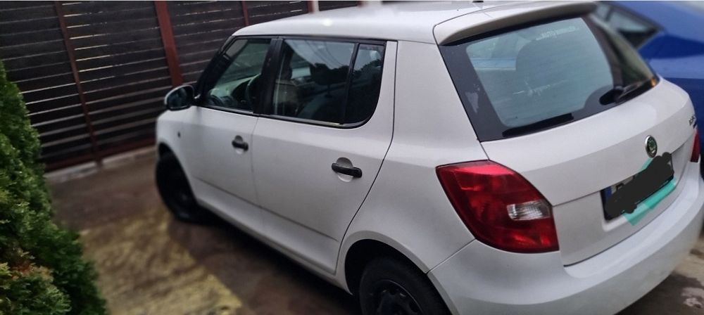 Vând Skoda Fabia