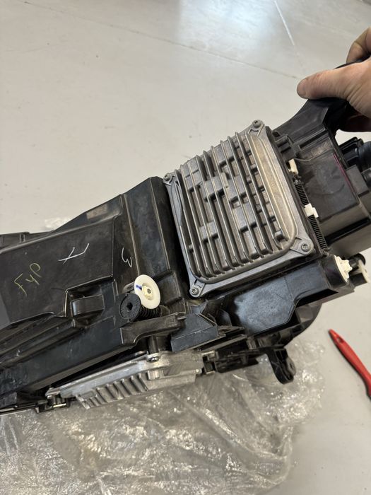 Десен фар за Mecedes W167 комплект с модоли