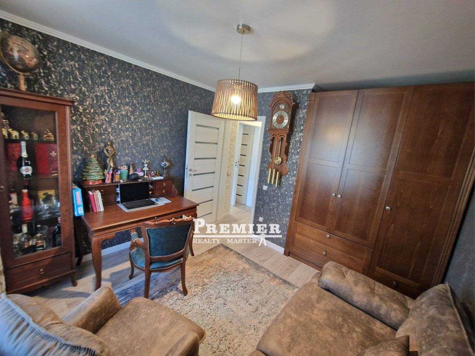 Продава се Тристаен апартамент в Свети Влас - 103 кв.м за 1942 €/кв.м - Снимка #12