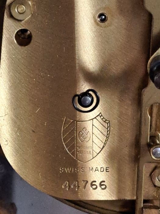 Ceas de Șemineu Elvetian