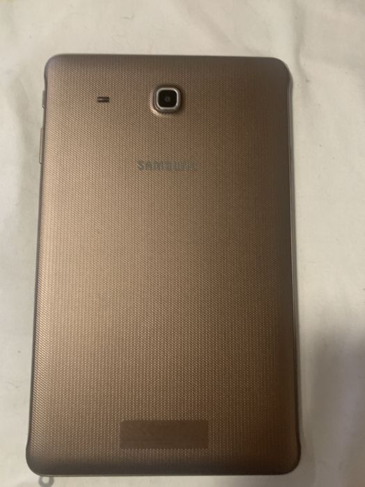 Vand tableta samsung tab e