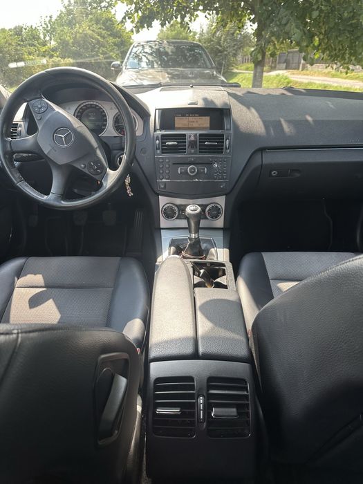 Masina intretinuta,autoturism,mercedes benz,C 200