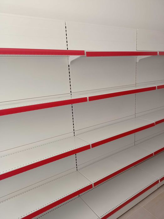 Крайстенни метални стелажи  /нови/ на склад