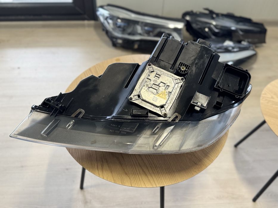 BMW E70 Десен фар