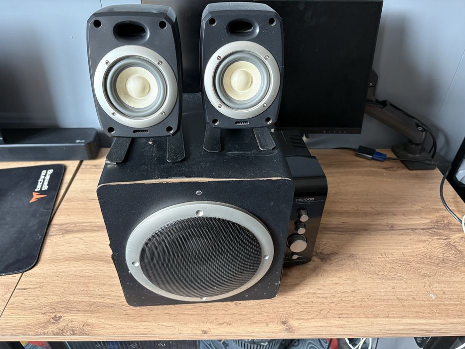 Колонки с буфером и усилителем Microlab