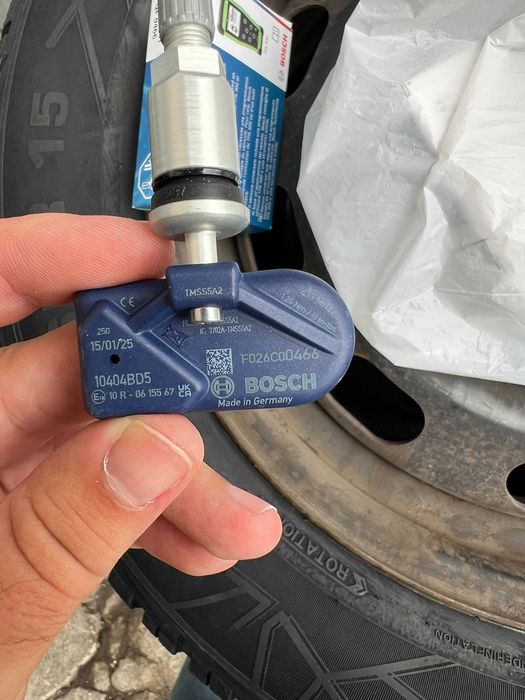 Универсален TPMS датчик за налягане в гумите - Bosch