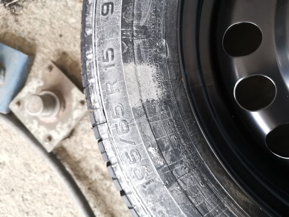 Гуми Pirelli произведени в Германия за Мерцедес 124