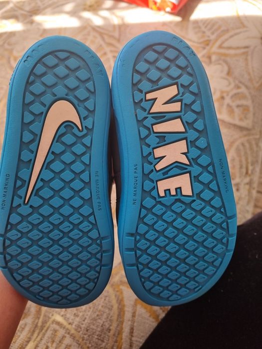 Страхотни детски маратонки Nike