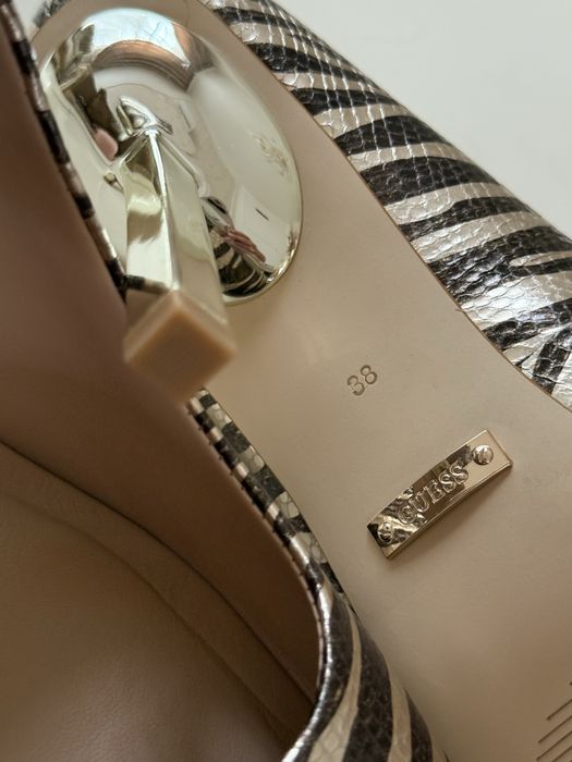 Дамски обувки Guess