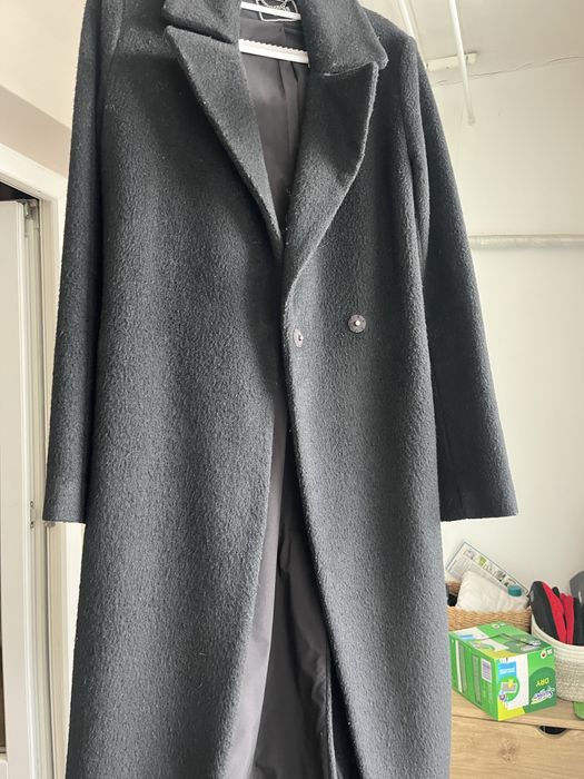 Черно вълнено пално GUESS