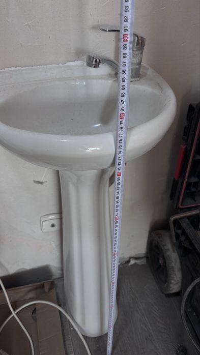 Раковина в туалет б/у продам срочно