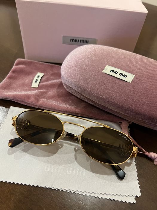 Слънчеви очила miu miu