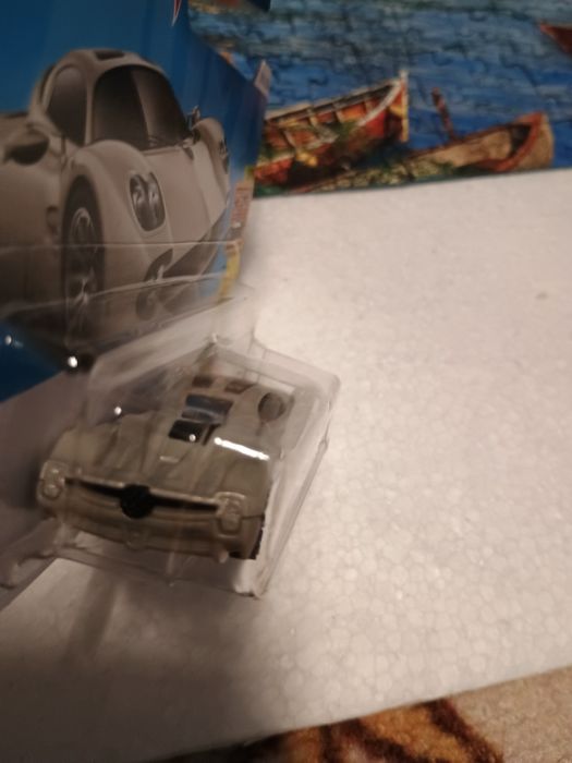 Hot Wheels количка Pagani Utopia