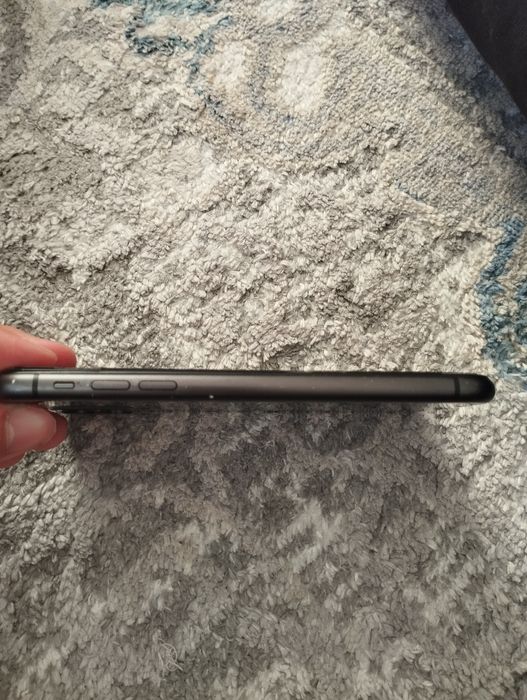 Айфон 11 требует ремонта