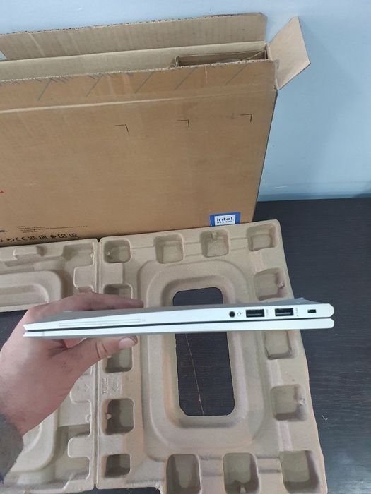 Laptop HP elitebook 840 GB