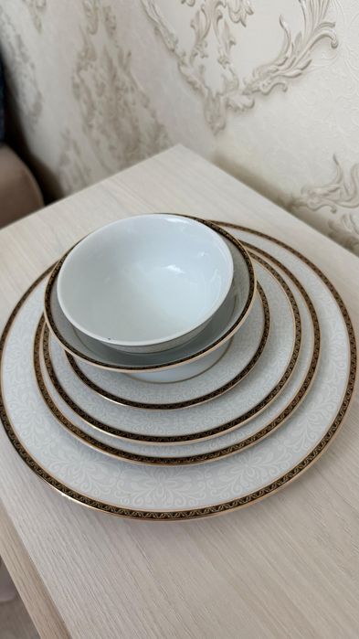 Продам срочно сервизный набор