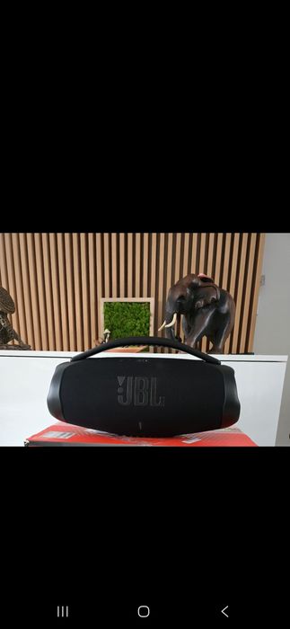 Boombox 3 la cutie factura si garantie Altex