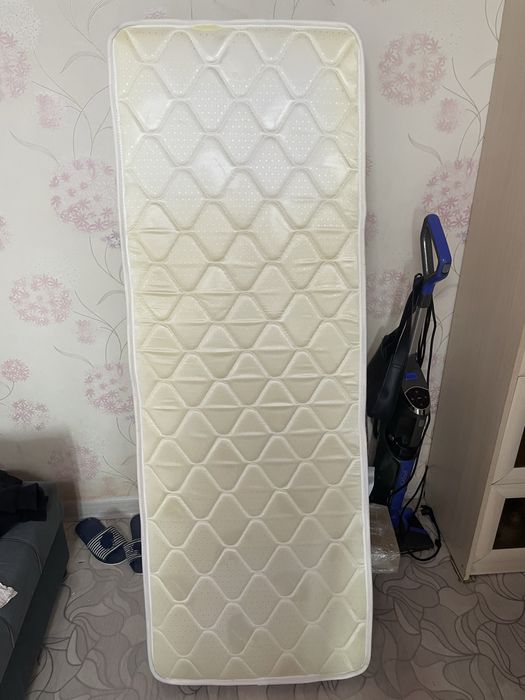Матрас б/у в хорошем состоянии