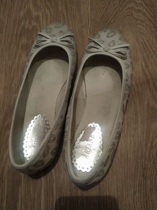 Продавам обувки 39 и 38 номер