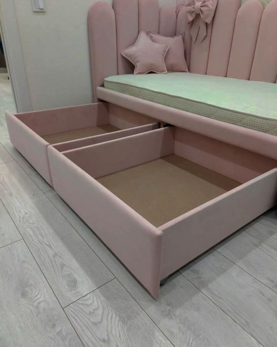 Детская кровать с матрасом