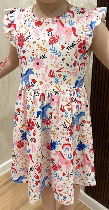 Продам детские платья