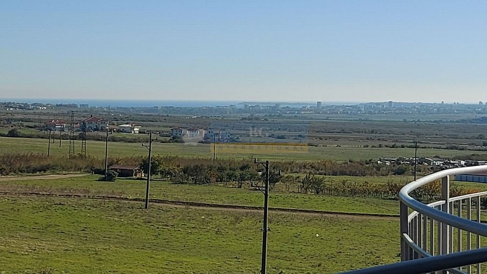 Продава се Тристаен апартамент в с. Кошарица, Област Бургас - 144 кв.м за 291 €/кв.м - Снимка #2